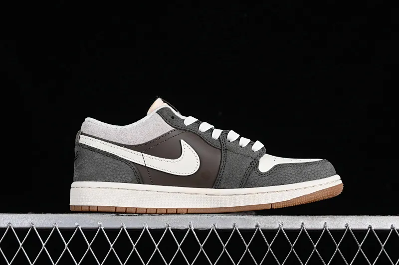 All categories Air Jordan Jordan series basketball shoes Air Jordan 1 Low G version pure original Air Jordan 1 Low "Snkrs Day" AJ1 Joe 1 Magpie gray toe low-top cultural casual sneakers FD0399-004